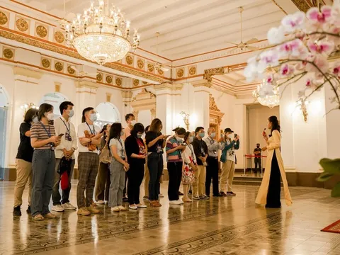 Các khu, điểm du lịch trong nước đón lượng khách đông kỷ lục