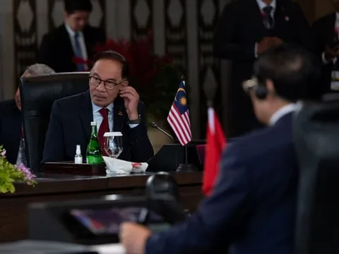 Hội nghị Cấp cao ASEAN: Malaysia kêu gọi thành lập Quỹ Tiền tệ châu Á