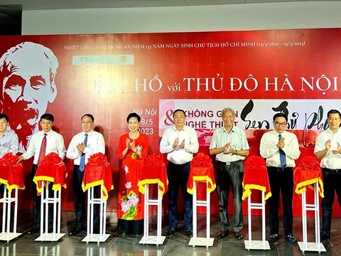 Trưng bày hơn 200 hình ảnh, hiện vật chuyên đề “Bác Hồ với Thủ đô Hà Nội”