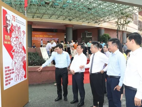 Triển lãm tranh cổ động Kỷ niệm 75 năm Ngày Chủ tịch Hồ Chí Minh ra Lời kêu gọi Thi đua ái quốc