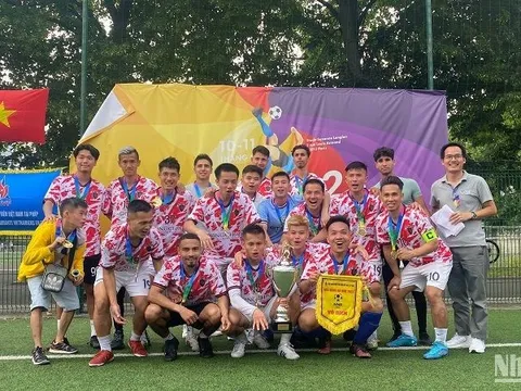 Only Lyon vô địch Giải bóng đá thanh niên, sinh viên Việt Nam tại châu Âu