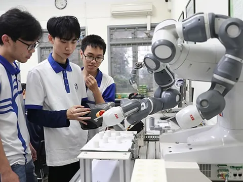 Đầu tư phát triển khoa học-công nghệ đúng hướng