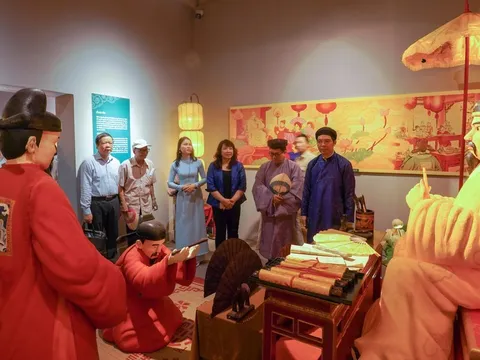 Tái hiện Tết Đoan Ngọ cung đình xưa tại Hoàng thành Thăng Long