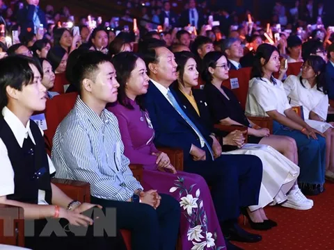 Tổng thống Hàn Quốc dự Đêm nhạc Giao lưu Văn hóa Hàn Quốc-Việt Nam