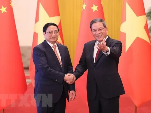 Thủ tướng Lý Cường chủ trì Lễ đón Thủ tướng Phạm Minh Chính