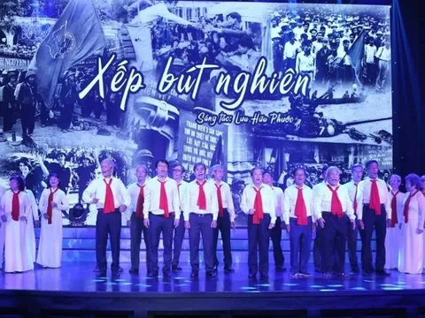 Hành trình "Bài ca sinh viên" tiếp nối tiếng hát người trẻ ở Trường Sa