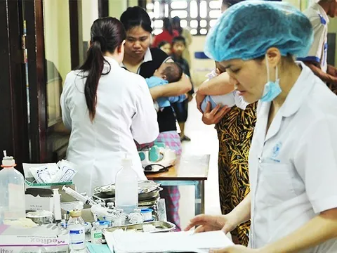 Cung ứng 6.000 chai thuốc chữa tay chân miệng cho các bệnh viện