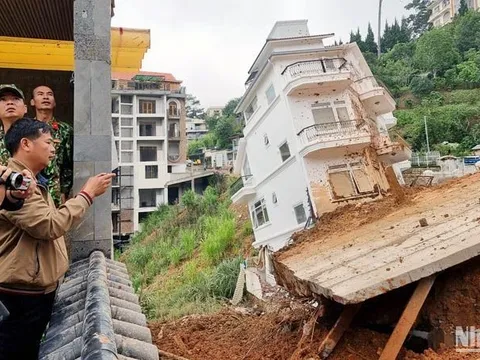 Di dời các hộ dân khỏi hiện trường sạt lở tại Đà Lạt