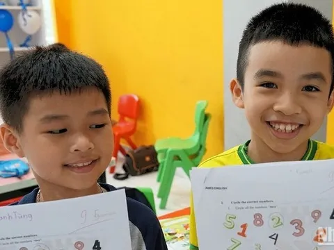 Khai giảng chương trình Toán - tiếng Anh tiểu học miễn phí