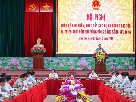 Thủ tướng chủ trì hội nghị làm việc với lãnh đạo các tỉnh, thành phố vùng đồng bằng sông Cửu Long