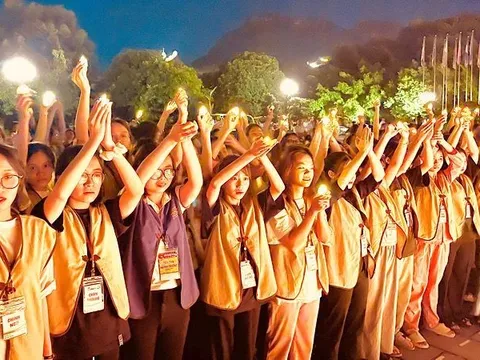Thanh, thiếu niên 35 tỉnh, thành phố tham gia các hoạt động tri ân tại Ninh Bình