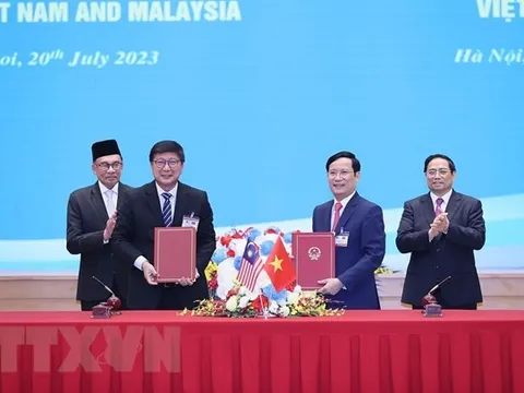 Thủ tướng Anwar Ibrahim dự Diễn đàn Doanh nghiệp Việt Nam-Malaysia