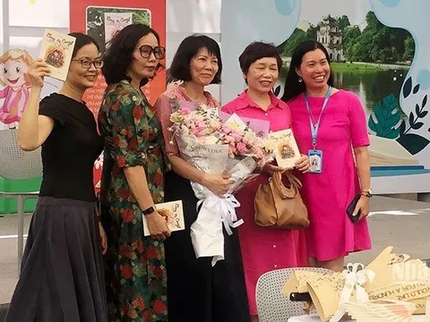 Mẹ đơn thân kể chuyện đối diện với giới tính ở tuổi dậy thì của con