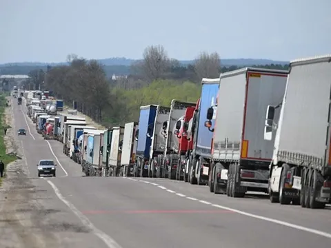 Ba Lan cảnh báo đóng cửa biên giới đối với nông sản Ukraine