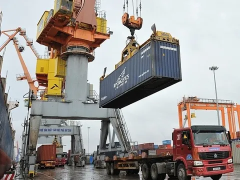 Xuất siêu hàng hóa đạt con số kỷ lục sau 7 tháng đầu năm 2023