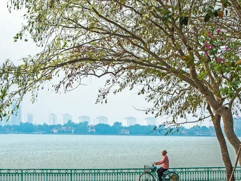 Quận Tây Hồ: Phong cảnh hữu tình bao bọc "báu vật ngàn năm"