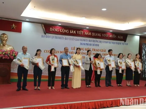 Trao 84 giải viết về công tác phòng, chống dịch Covid-19 tại Thành phố Hồ Chí Minh
