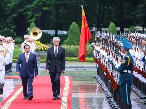 Thủ tướng Phạm Minh Chính chủ trì lễ đón Thủ tướng Singapore Lý Hiển Long