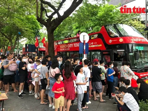 Hà Nội miễn phí tham quan bằng xe buýt 2 tầng dịp nghỉ Lễ 2/9