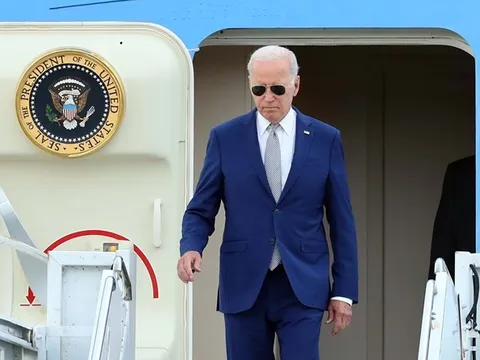 Tổng thống Hoa Kỳ Joe Biden tới Hà Nội, bắt đầu chuyến thăm Việt Nam