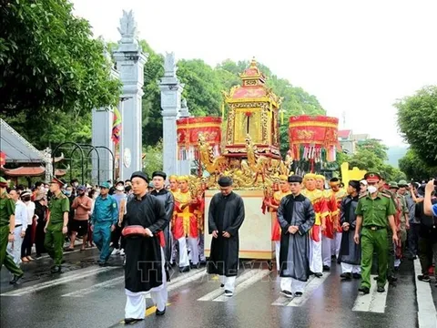 Khai mạc lễ hội đền Cửa Ông mùa Thu năm 2023