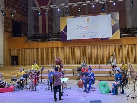 10 nghệ sĩ đến từ 10 quốc gia Đông Nam Á biểu diễn hòa nhạc "Tình hữu nghị xuyên biên giới"