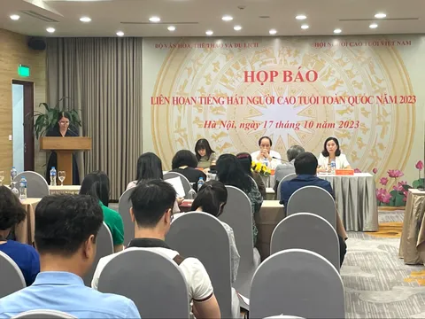 Lần đầu tổ chức Liên hoan tiếng hát Người cao tuổi toàn quốc