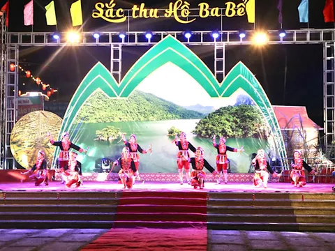 Khai mạc chương trình “Sắc thu hồ Ba Bể”