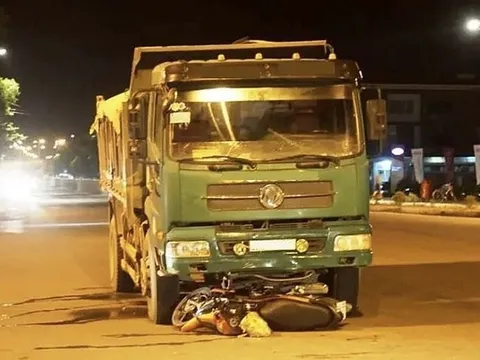 Thanh Hóa: Tai nạn giao thông nghiêm trọng khiến 2 bố con tử vong tại chỗ