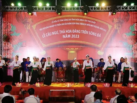Hòa Bình: Khai trương phố đi bộ và Lễ hội cầu ngư, thả hoa đăng trên sông Đà