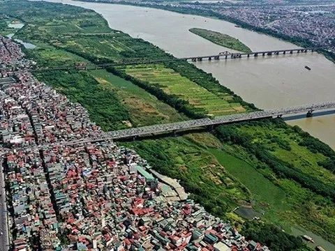 Hà Nội tạm cấm sông Hồng đoạn qua Hoàng Mai