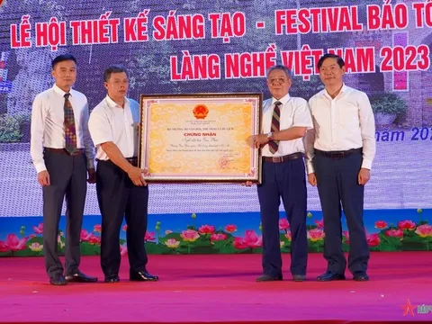Khai mạc Tuần văn hóa du lịch thương mại làng nghề Vạn Phúc năm 2023