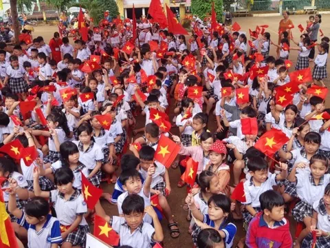 Những địa phương nào miễn 100% học phí phổ thông, năm học 2023-2024?
