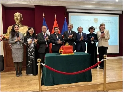 Chuyển giao ấn vàng “Hoàng đế chi bảo” từ Pháp về Việt Nam