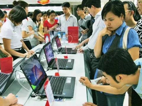 Dừng chính sách tín dụng để mua máy tính học trực tuyến cho học sinh, sinh viên khó khăn