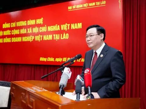 "Việt Nam-Lào cần tạo đột phá trong hợp tác kinh tế, thương mại, đầu tư"