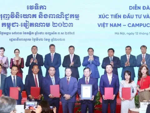 Thủ tướng Việt Nam và Campuchia dự Diễn đàn Đầu tư, Thương mại song phương