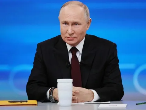 Đảng Nước Nga Thống nhất ủng hộ Tổng thống Vladimir Putin tái tranh cử