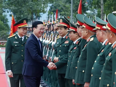 Chủ tịch nước kiểm tra công tác huấn luyện sẵn sàng chiến đấu tại Lữ đoàn K3