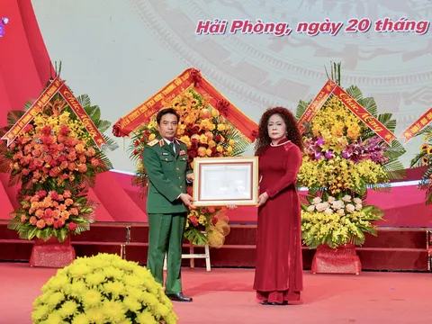 Truy tặng danh hiệu Anh hùng LLVT nhân dân cho Trung tướng Đặng Kinh
