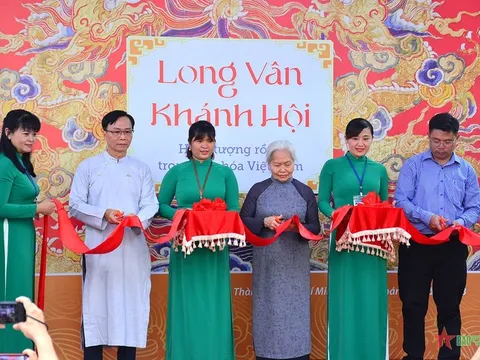 Trưng bày nhiều hiện vật quý về hình tượng rồng trong văn hóa Việt Nam