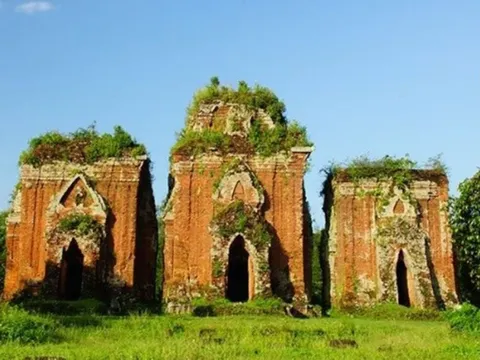 Gần 17 tỷ đồng phục hồi, phát huy giá trị di tích tháp Chăm Chiên Đàn