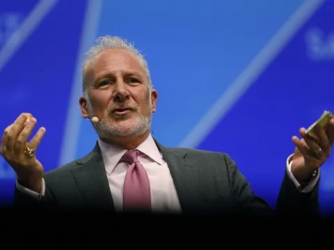 Nhà kinh tế học Peter Schiff: Giá vàng sẽ bùng nổ vào năm 2024