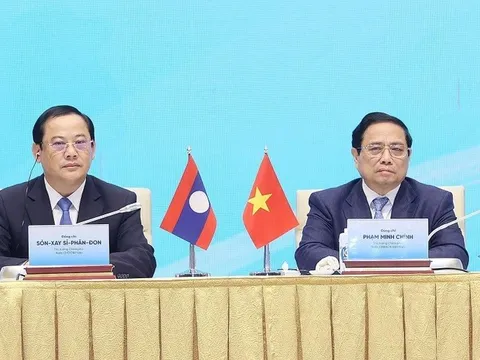 Thủ tướng: Hợp tác kinh tế, đầu tư giữa Việt Nam-Lào cần có đột phá