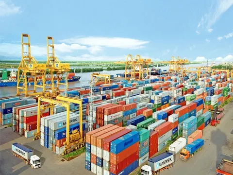 Doanh nghiệp xuất khẩu chất chồng nỗi lo đầu năm