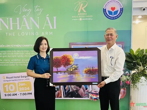 Triển lãm từ thiện “Vòng tay nhân ái” hỗ trợ người khuyết tật, trẻ mồ côi