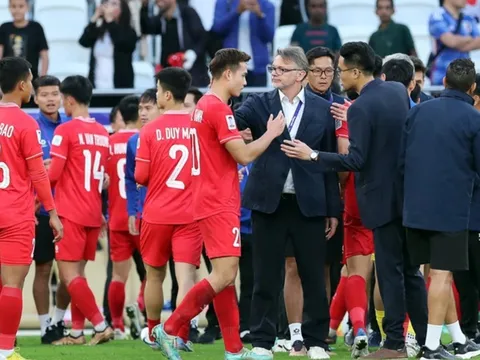 HLV Philippe Troussier: Đội tuyển cần giữ tự tin, tích cực để gặp Indonesia