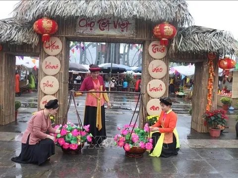 Tái hiện chợ Tết truyền thống