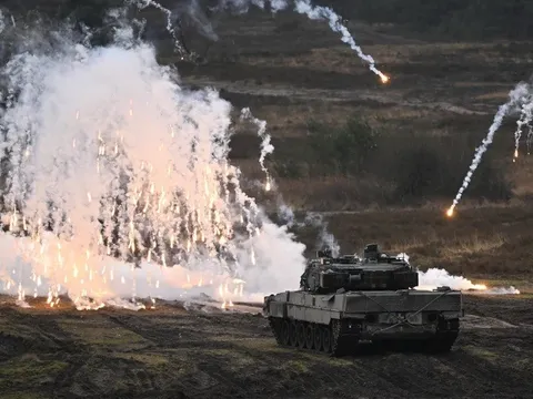 Đức đáp ứng chỉ tiêu chi tiêu quốc phòng của NATO lần đầu tiên sau 22 năm