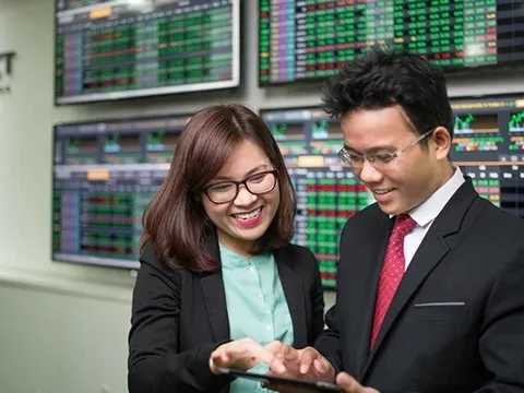 VN-Index vượt mốc 1.200 điểm phiên đầu năm Giáp Thìn
